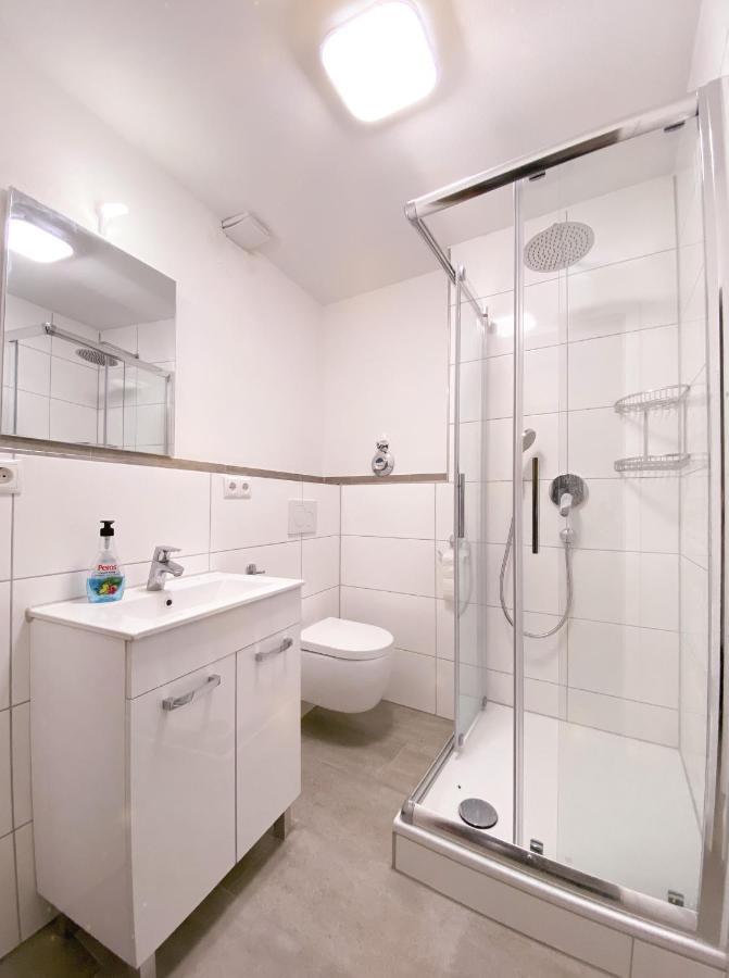 Traumhaftes Privatzimmer In カールスルーエ エクステリア 写真