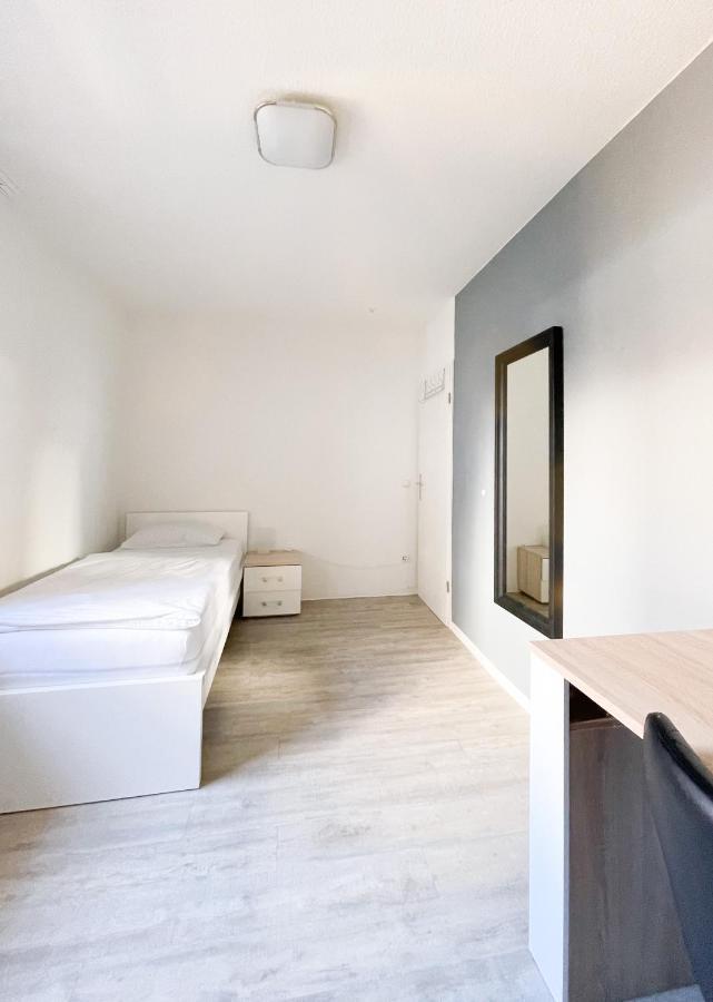 Traumhaftes Privatzimmer In カールスルーエ エクステリア 写真